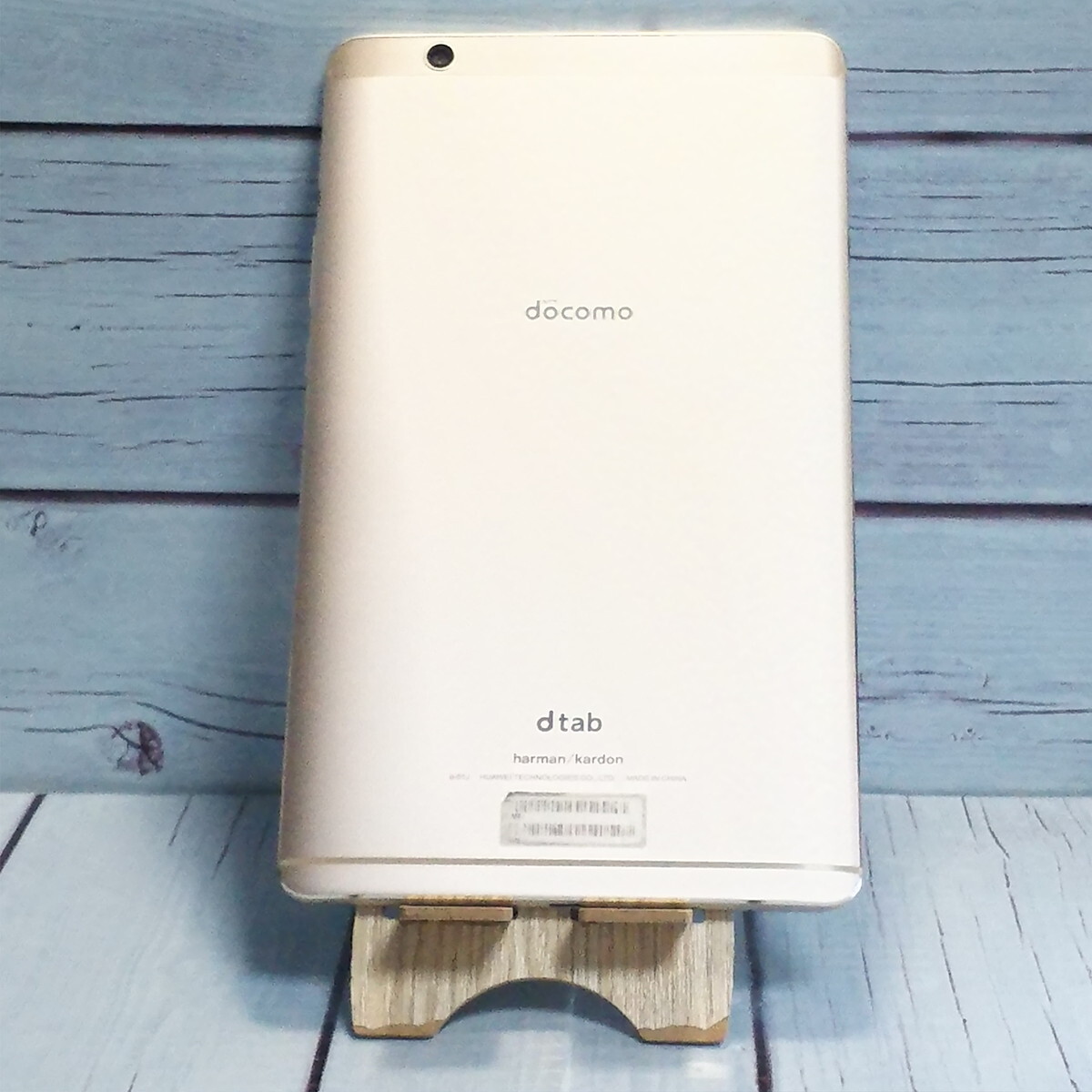 docomo HUAWEI d-01J dtab compact 16GB ゴールド 本體 白ロム SIMロック解除済み SIMフリー C030209