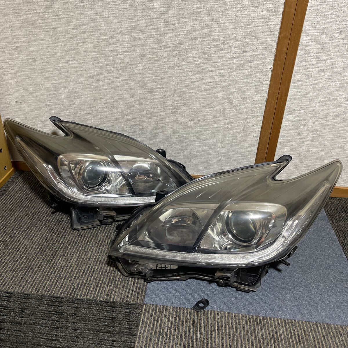 プリウス 30系 ZVW30 後期 HID 刻印モ ヘッドライト 左右セット 送料込み 即決 点灯済 コンピュータ付き 
