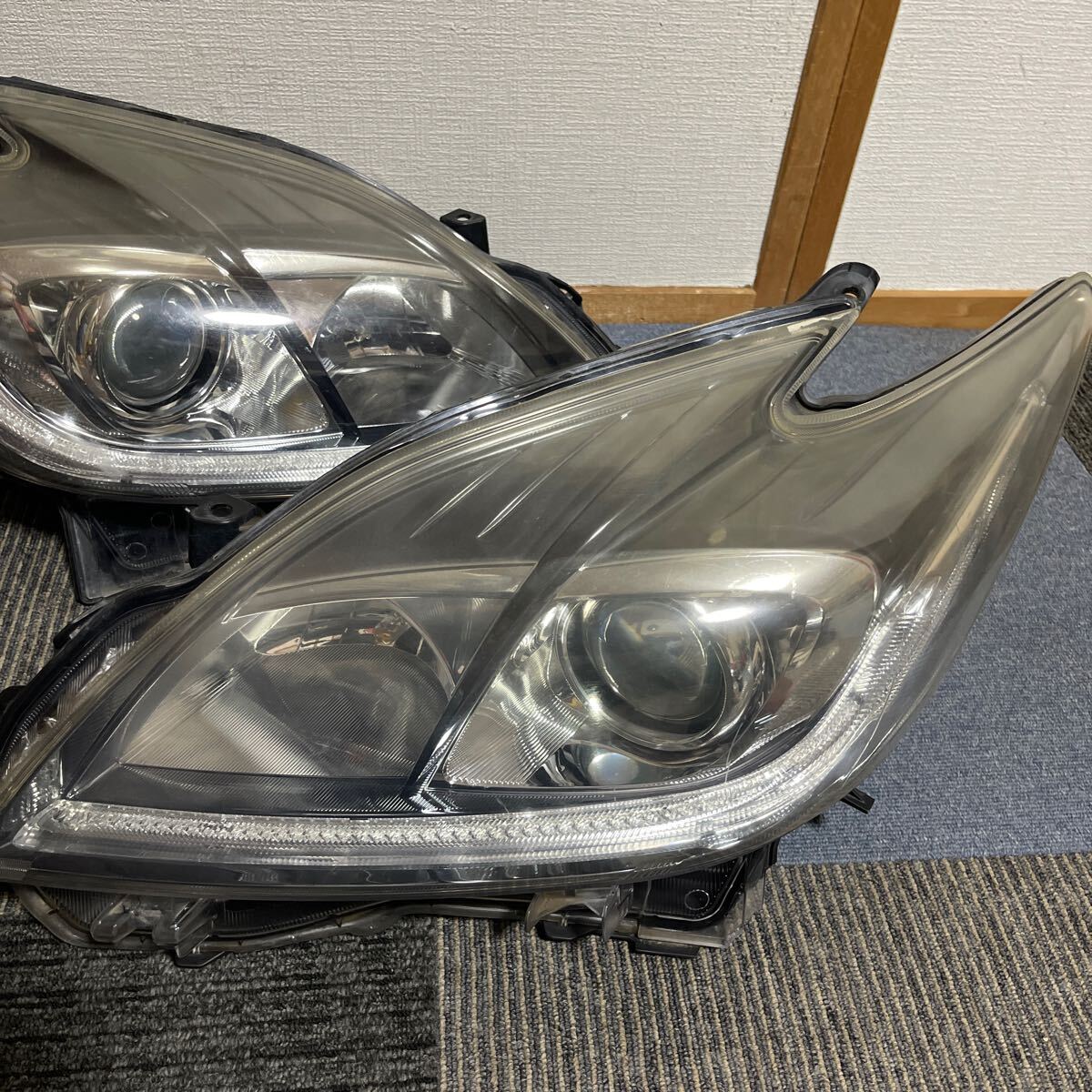 プリウス 30系 ZVW30 後期 HID 刻印モ ヘッドライト 左右セット 送料込み 即決 点灯済 コンピュータ付き 