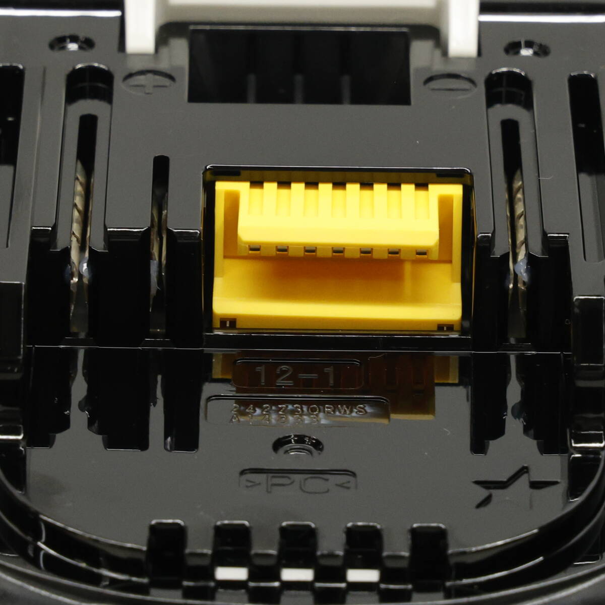 KB66 マキタ 充電式インパクトドライバ 黒　18V 180N?m　TD173DGXB　/ バッテリ　BL1860B　/急速充電器 DC18RF