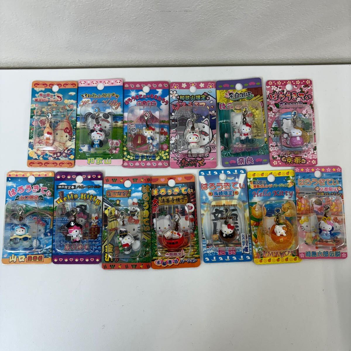 0516-03] サンリオ ハローキティ ファスナーマスコット ご当地
