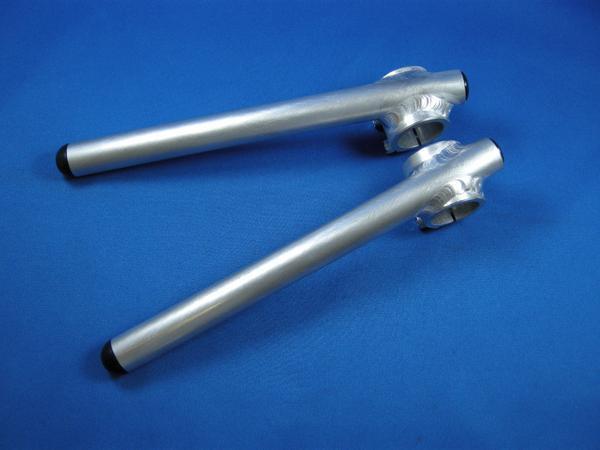 バトルファクトリー アルミ溶接ハンドル 31Φ 垂角 8度。 APE50 APE100 エイプ XR50 XR100 モタード NS-1 モリワキ MH80R _画像4