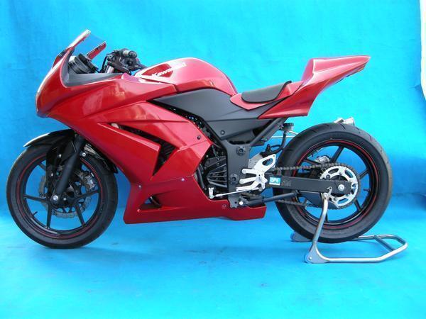 Ninja250R EX250K　　Nina250 EX250L　ニンジャ250 EX250M　　Z250 ER250C ER250D　　　リヤスタンド　BA00-068　バトルファクトリー