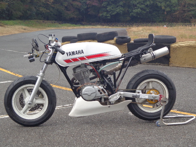 バトルファクトリー アルミ溶接ハンドル 31Φ 垂角 8度。 APE50 APE100 エイプ XR50 XR100 モタード NS-1 モリワキ MH80R _画像2