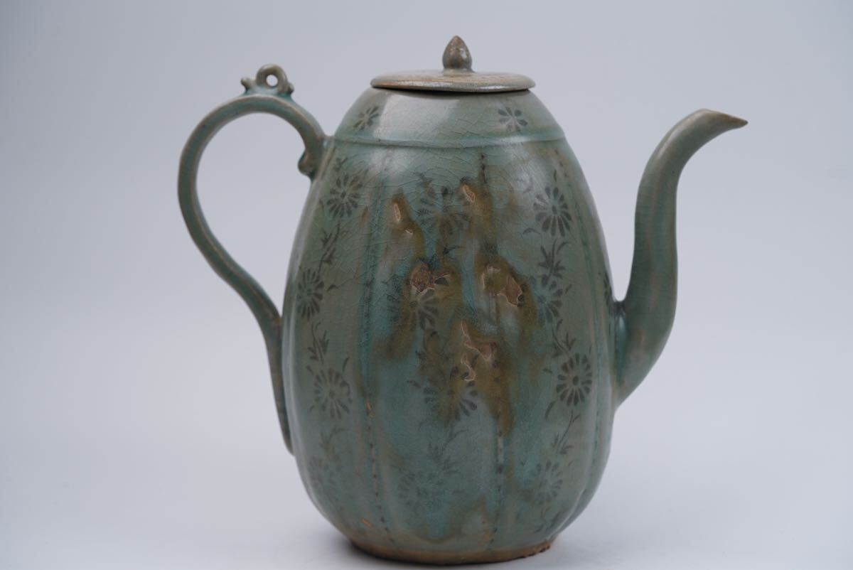 李朝高麗コレクター所蔵品 高麗青磁 花卉文 水注 急須 李朝 朝鮮古陶磁 骨董品 時代品 美術品 古物_画像2