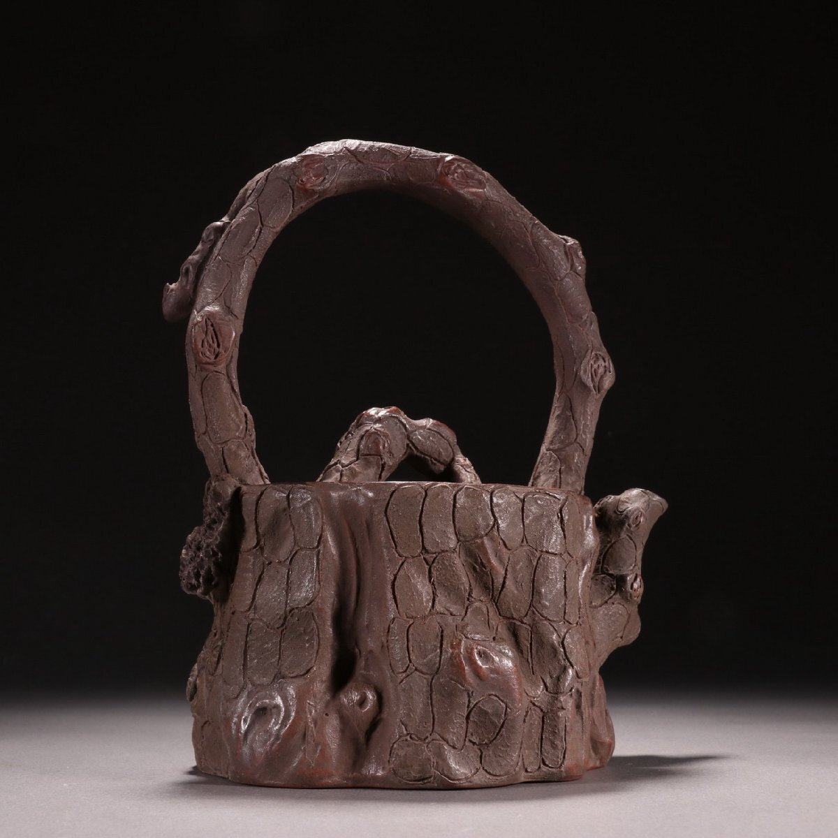 善古堂】某収集家放出品 時代物 紫砂朱泥「陳鳴遠」作 樹荘紋