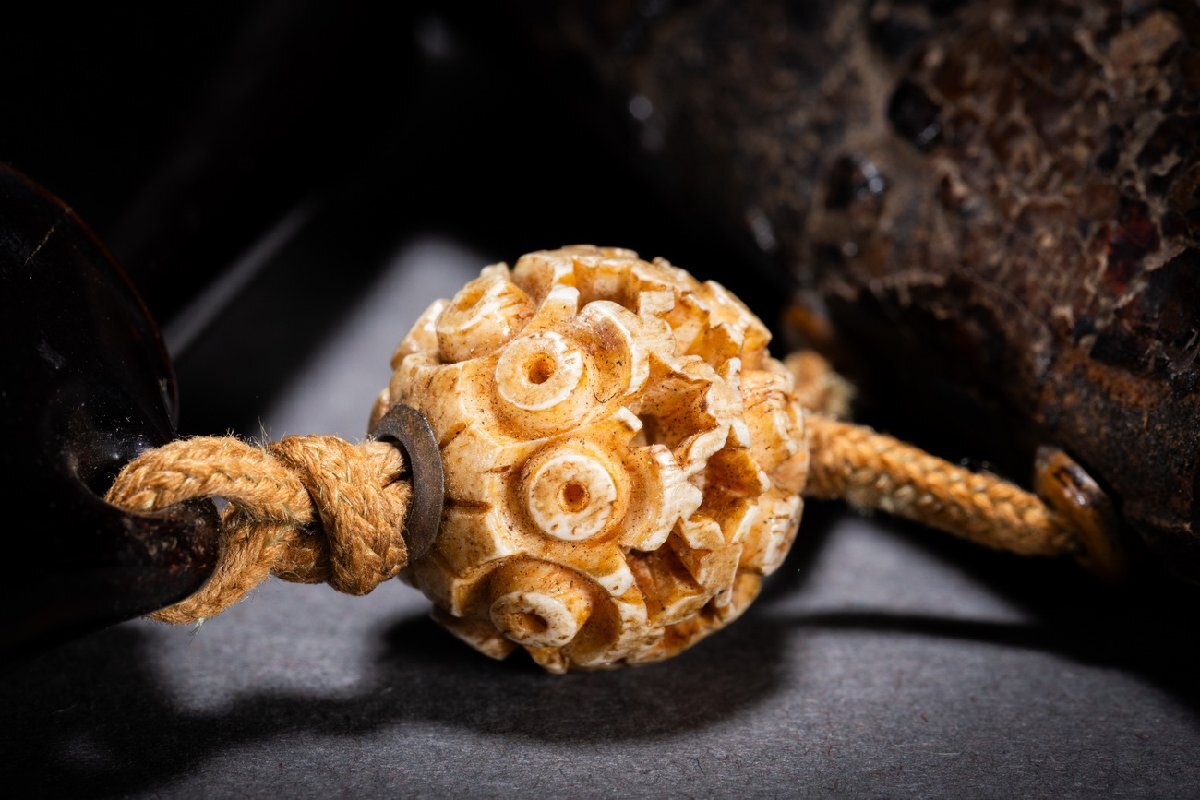 【善古堂】某収集家放出品 江戸時代 黑漆涂 云龍図金蒔絵煙管筒?金唐革煙草入 當(dāng)時物保証 古美術(shù) 骨董品73S01-94S3