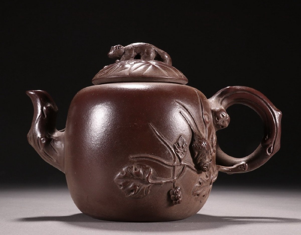 【新品、本物、当店在庫だから安心】 善古堂】某収集家放出品 時代物「周桂林」作 紫砂朱泥 葡萄紋 工芸品