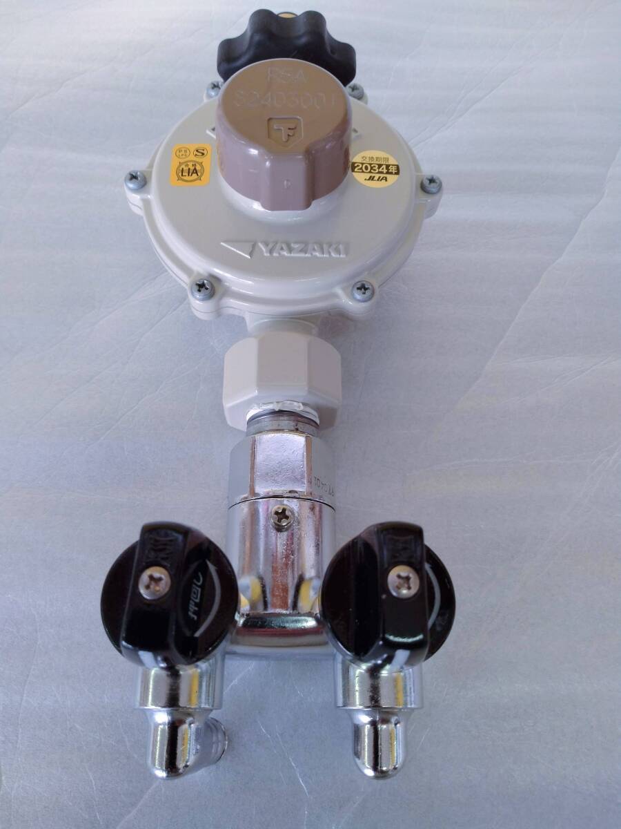 未使用 オマケ付 新品 LPG プロパン LPガス用 圧力調整器_画像4