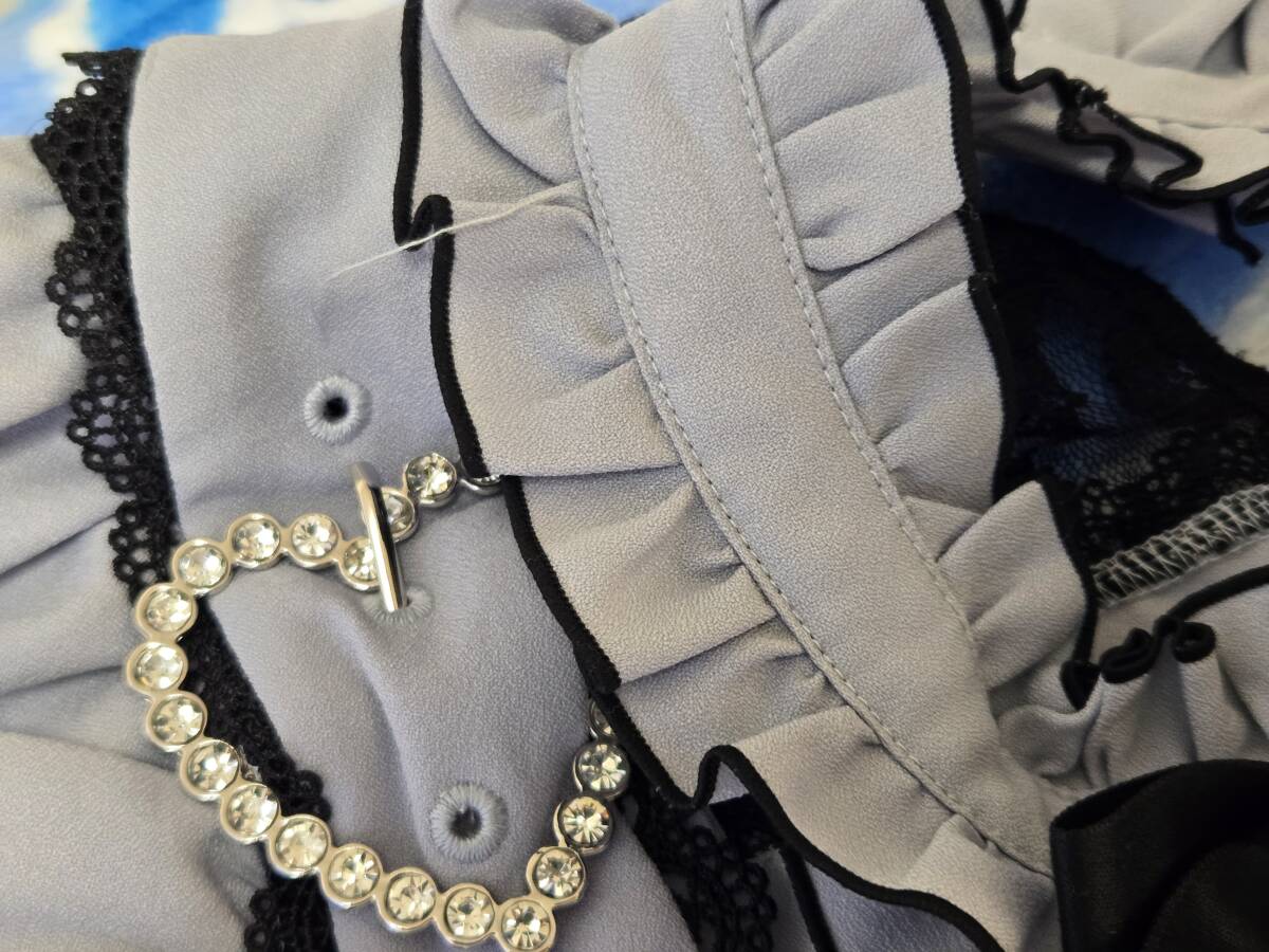 【新品】DearMyLove(ディアマイラブ) ハートベルトチョーカービジューブラウス Mサイズ ブルーグレー×ブラック　/長袖ブラウス灰色黒色