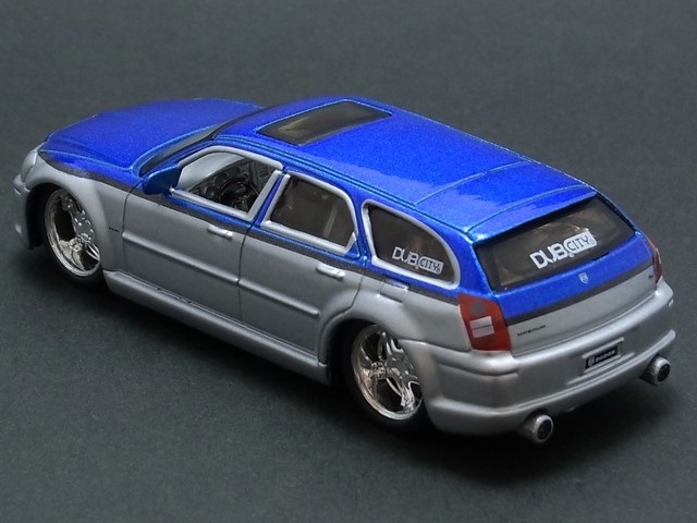 * воскресенье ночь * разрозненный *(2006) DODGE MAGNUM R/T*DUB CITY WAVE12*KUSTOMS*JADA TOYS*1/64