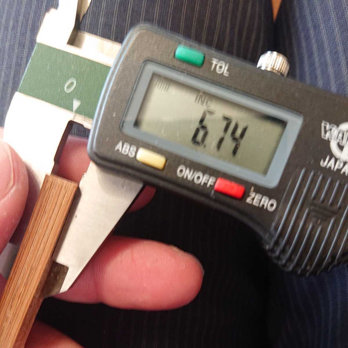 煤竹 目釘 真剣?模擬刀用【上】(母材販売5本です、厚み6.0mm～7.0mm迄が標準品扱いで寫真使い回しですので微妙な差異はご容赦ください。)