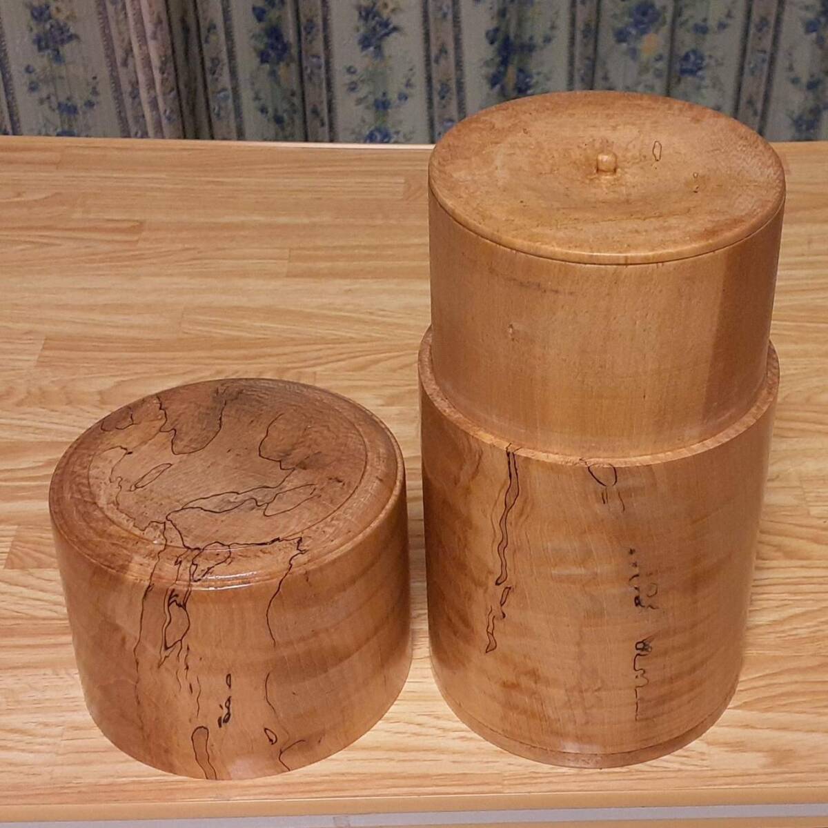 小物入れ 栃(トチ) 幅11cm 高20.7cm 円筒形 茶筒型 手作り 超銘木 小物入れ 栃(トチ) 幅11cm 高20.7cm 円筒形 茶筒型 手作り 木製 超