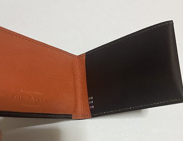 ■B181 新品 日本制 定価11,000円 フジタカ FUJITAKA レザー 牛革　コンパクト２つ折り財布 チョコ