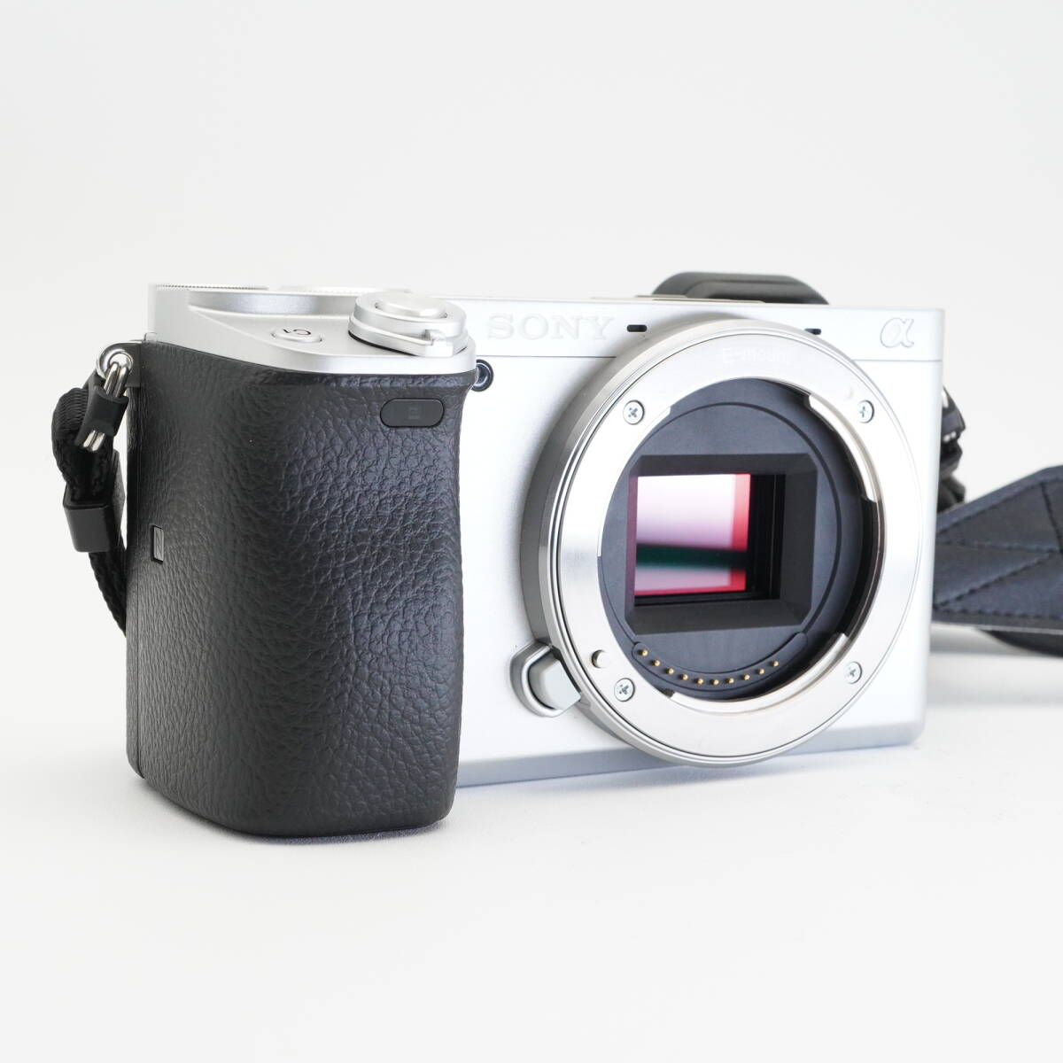  прекрасный товар SONY Sony α6400 shutter число 597 раз серебряный беззеркальный однообъективный #AA4885