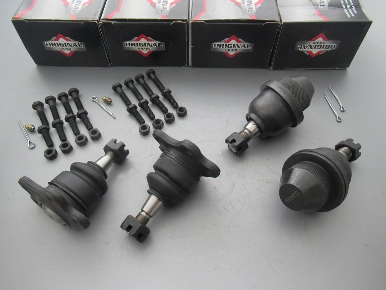 新品?95～99　タホ　サバーバン　K1500　4WD　ボールジョイント　アッパー　ロア　セット　商品説明確認要