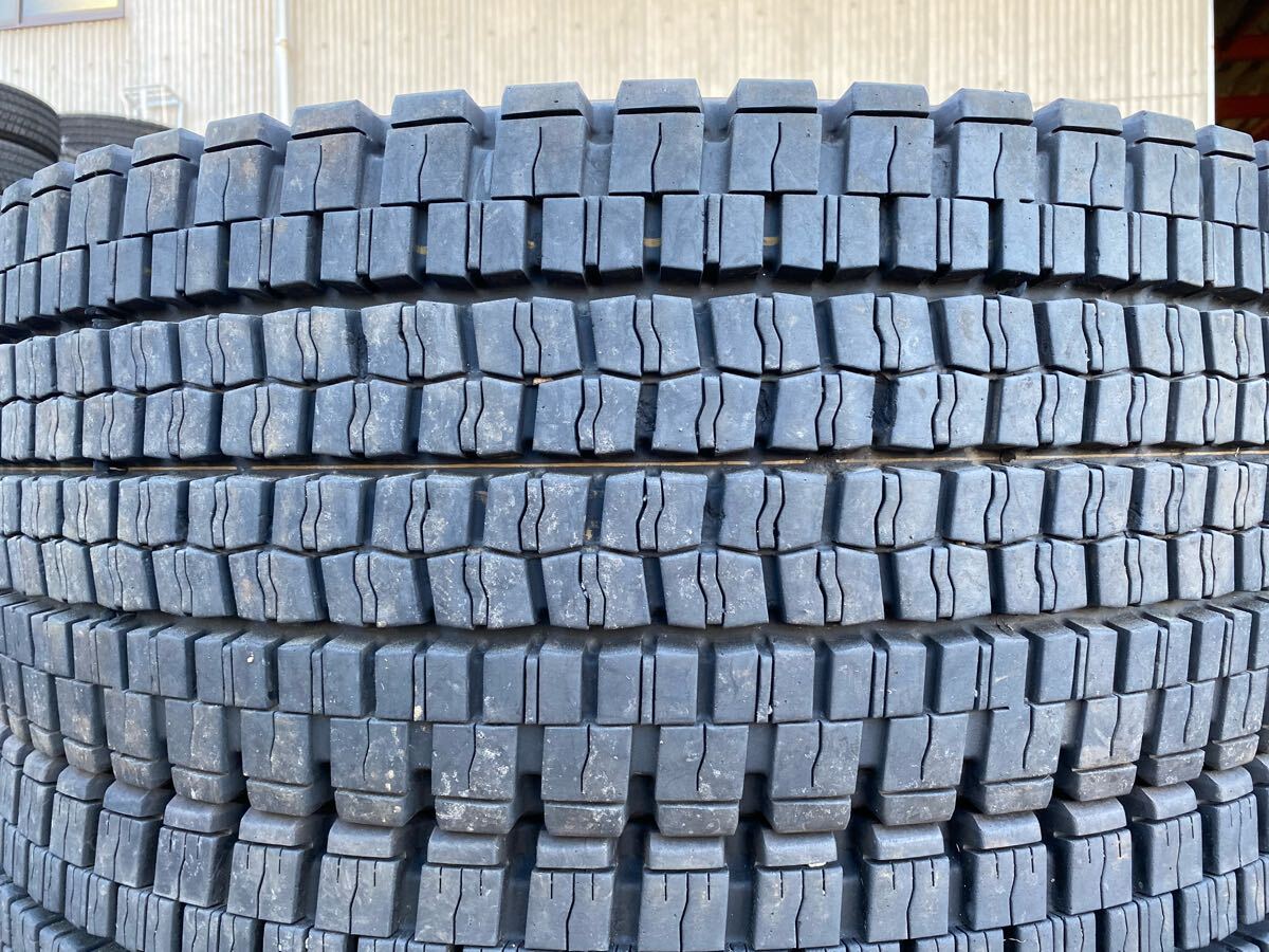 美 ゴ7917 送料無料☆深溝美品☆DUNLOP DECTES SP001 245/70R19.5 136/