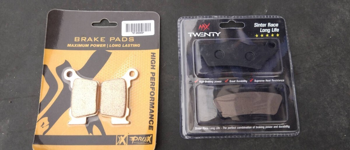 2017年式 KTM 150XC‐W　新品未使用ブレーキパット前後_画像1