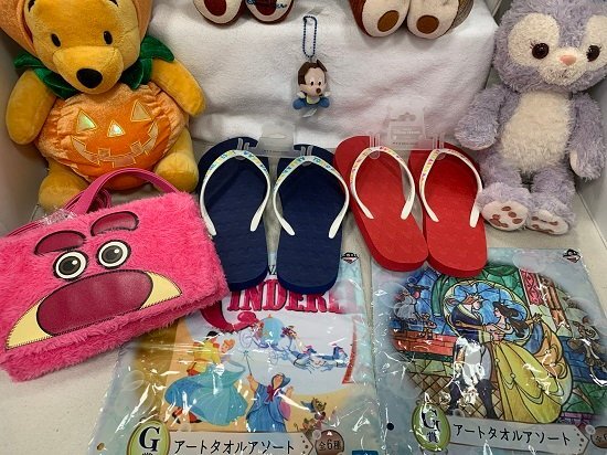 ■【現(xiàn)狀】ディズニーグッズまとめ売り(ぬいぐるみ?マスコットキーホルダー?アートタオル?バッグ　等)