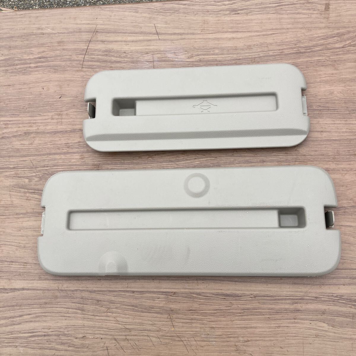 ◆ＤＡ６４Ｖ ・｛ＤＡ１７Ｖにも取り付け出来ます｝リア席下サイドパネル カバー 左右　◆７５１８２－６８Ｈ０Ｒ ７５１9２－６８Ｈ０Ｌ_画像1