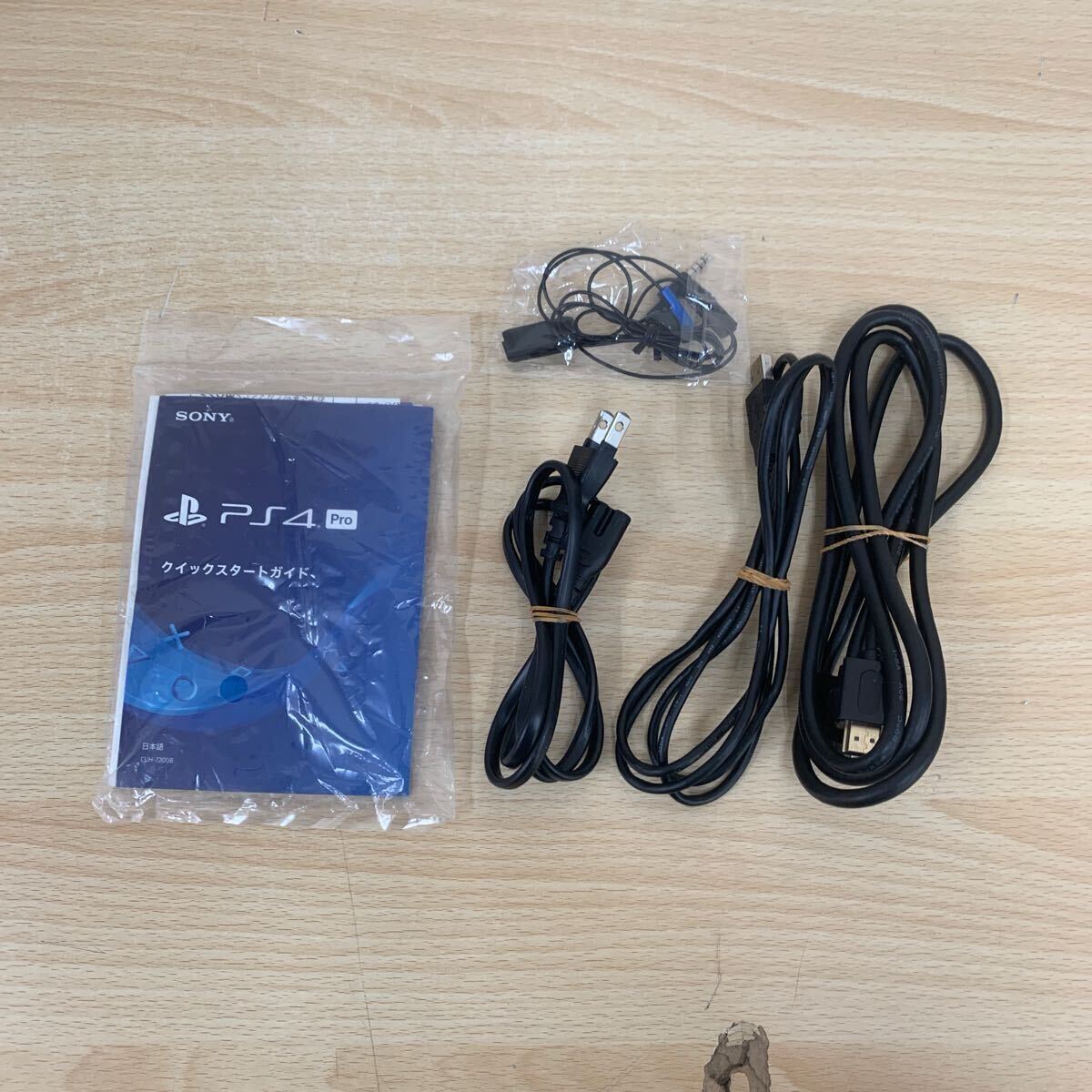 中古品 ソニー SONY PlayStation 4 Pro 1TB ホワイト CUH