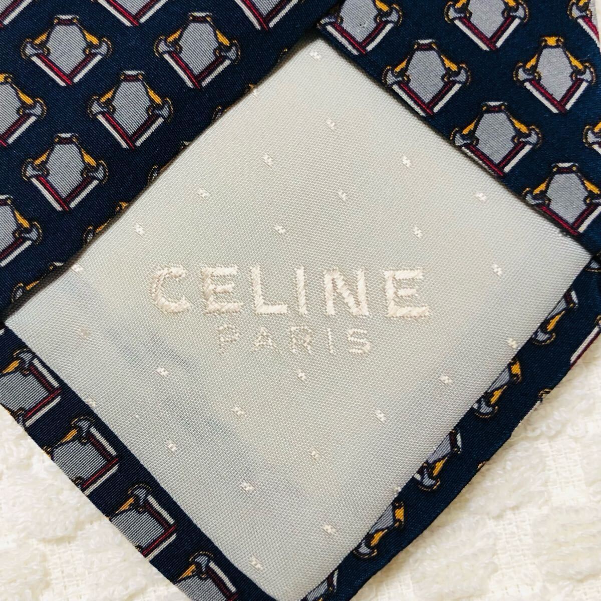 ■美品■CELINE セリーヌ　ネクタイ　総柄　シルク100% スペイン制　ネイビー　ビジネス