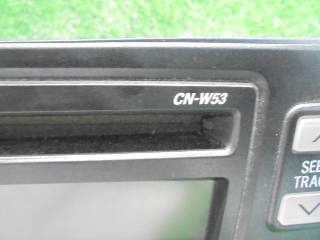 4EH9055QO4 ) ダイハツ ミラ L275S 純正CDオーディオデッキ　CN-W53
