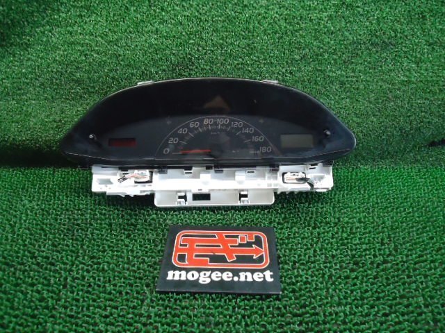 4EH9554DC3 ) Toyota Vitz SCP90 более поздняя модель оригинальный спидометр panel пробег 110885KM