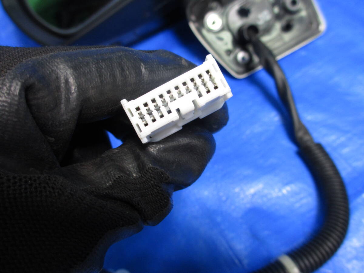 管1267-1 ホンダ　ステップワゴン　スパーダ　RK1 RK2 RK5 RK6 純正　ドアミラー　サイドミラー　左　15ピン　カメラ付き　パールホワイト