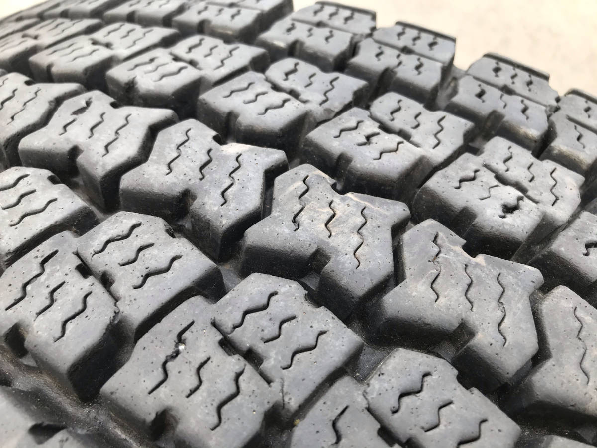 【M】 中古  245/80R17.5  M919  2019年  1本  TB  大型  トーヨー  TOYO  スタッドレス _画像3