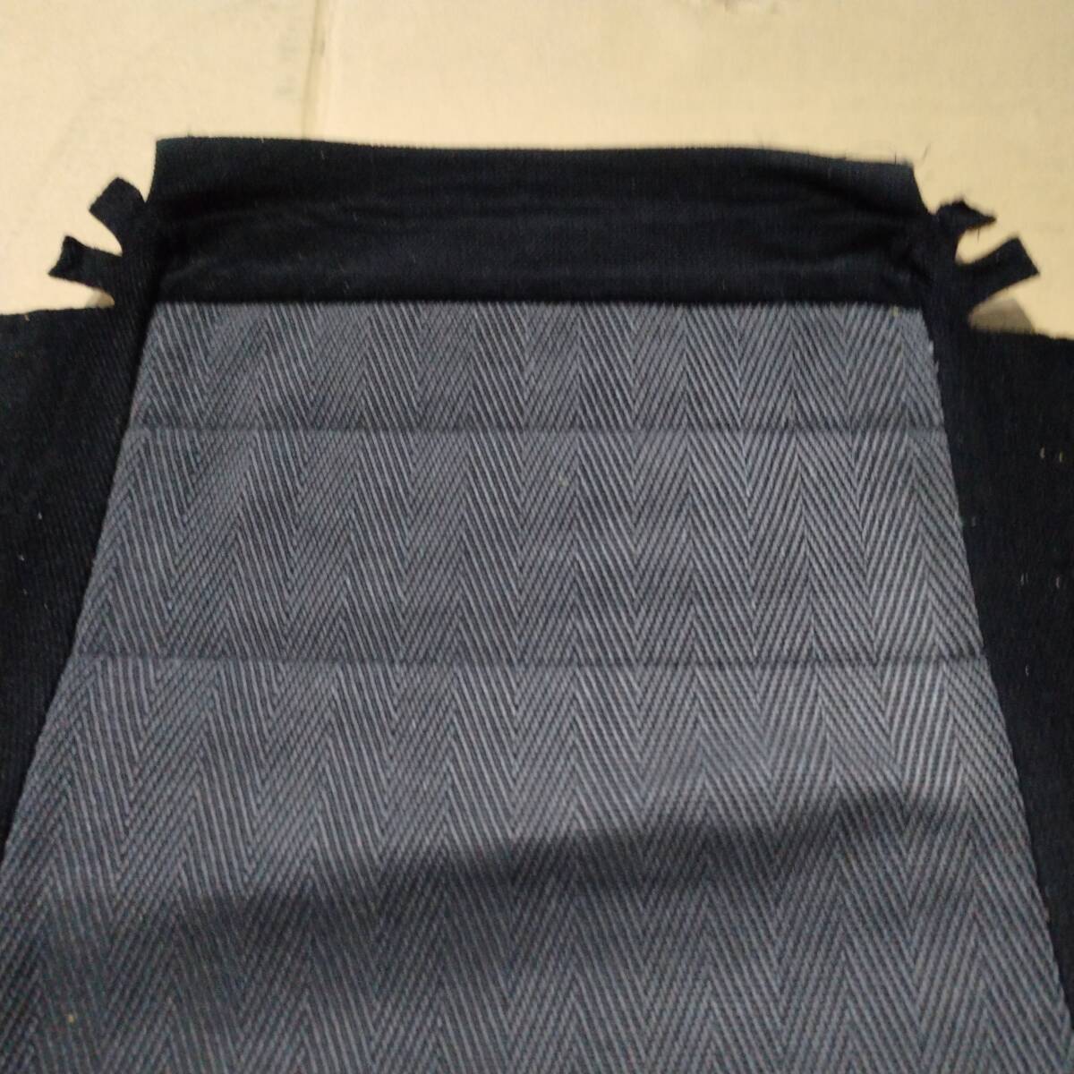 座面生地後部取付部分欠品