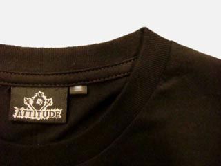 【SS】レディースSくらい タイトめ 刺繍Tシャツ【どくろ三味線】(半袖)黒 和柄 メンズ バックプリント ストリート スカル ドクロ ガイコツ