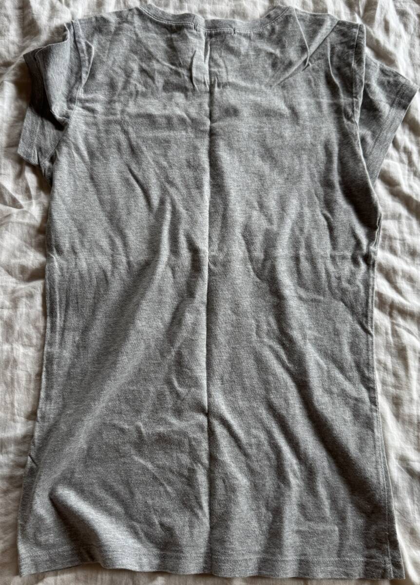 guess tシャツ　グレイ　シンプル　XS 定番　ロゴ