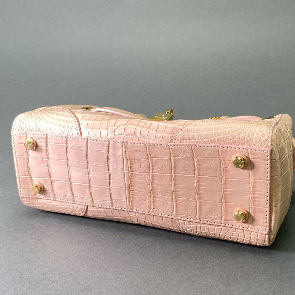 De18 [ прекрасный товар ] LEATHER JUWELS Crystal Reptiles кожа драгоценности z розовый крокодил кожа .. Chan очарование имеется ручная сумочка 