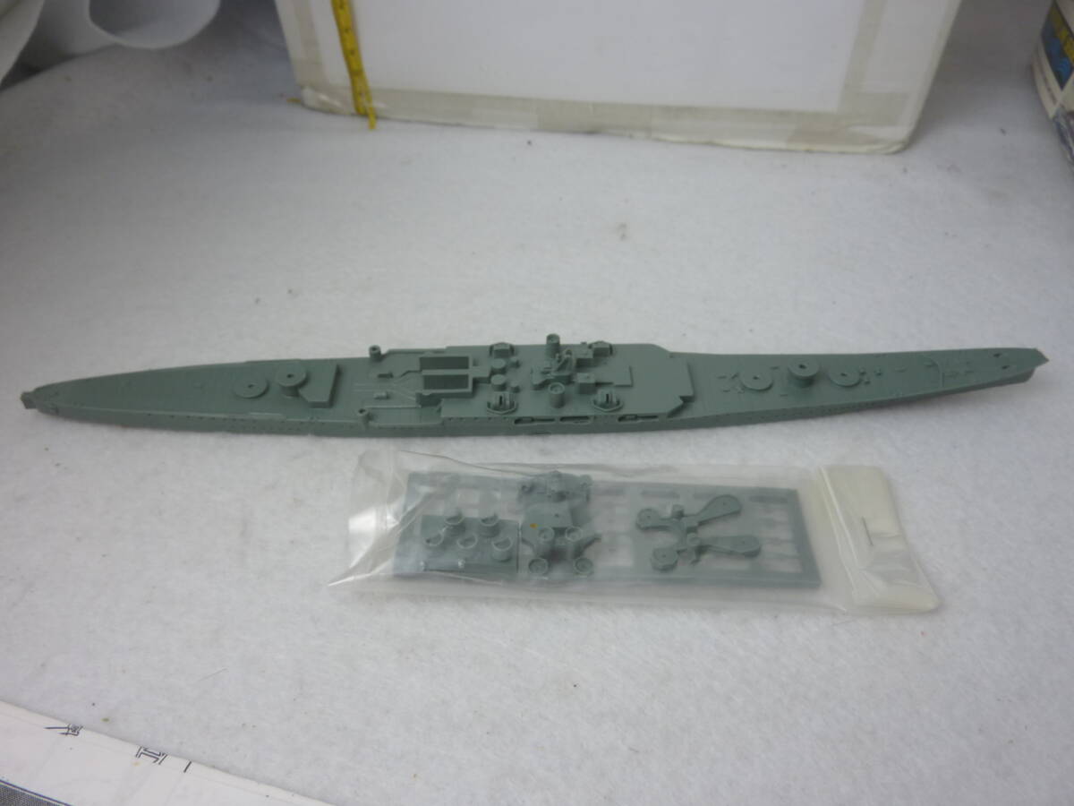 重巡　鳥海　昭和１７年　S?D?E　キット　1/700　です。