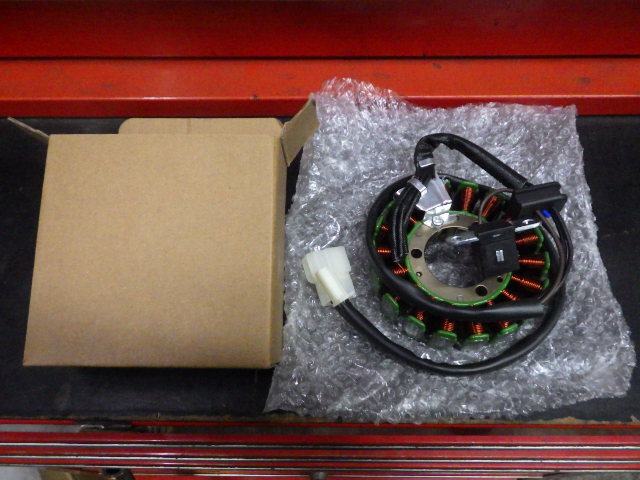 【新品未使用】スズキ アドレスV125 CF4EA CF4MA ステータコイル ジェネレーター 純正品番 32101D33G70H000 ダイナモ_画像2