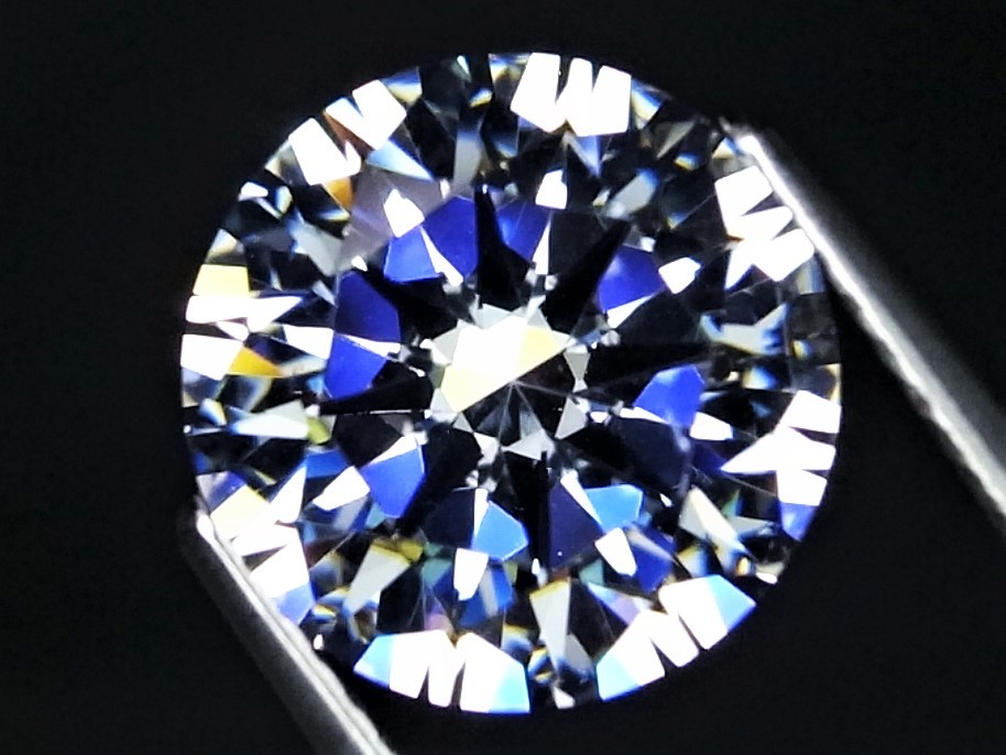 6.67ct 10mm 究極のExcellent cut 大粒キュービックジルコニア 理想的なラウンドブリリアンカット 人の手が一切觸れていない完全未使用新品