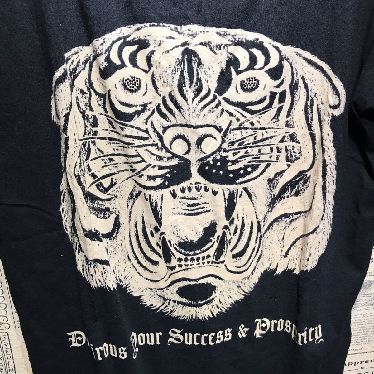新品未使用】GLAD NEWS グラッドニュース 半袖Tシャツ size R product