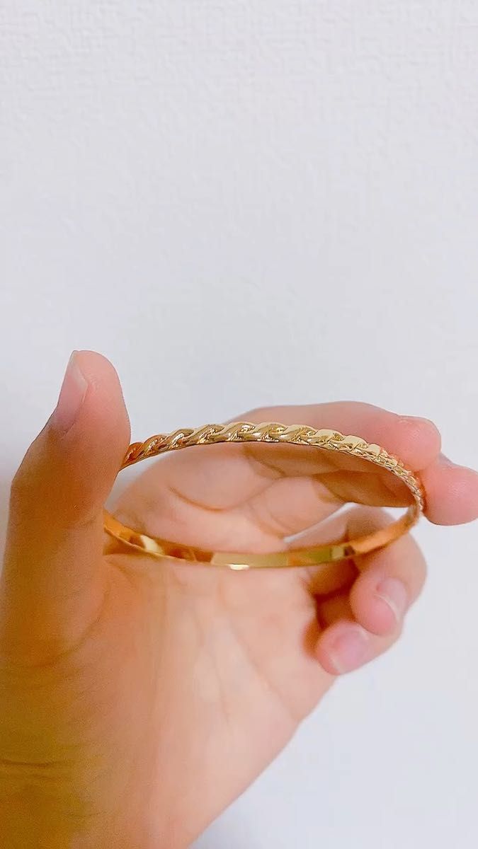 バングル ブレスレット 着けやすい ゴールドバングル シンプル