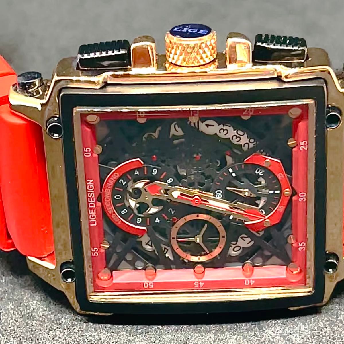 新品 LIGE クロノグラフスクエアウォッチ レッド シリコンストラップ メンズ腕時計