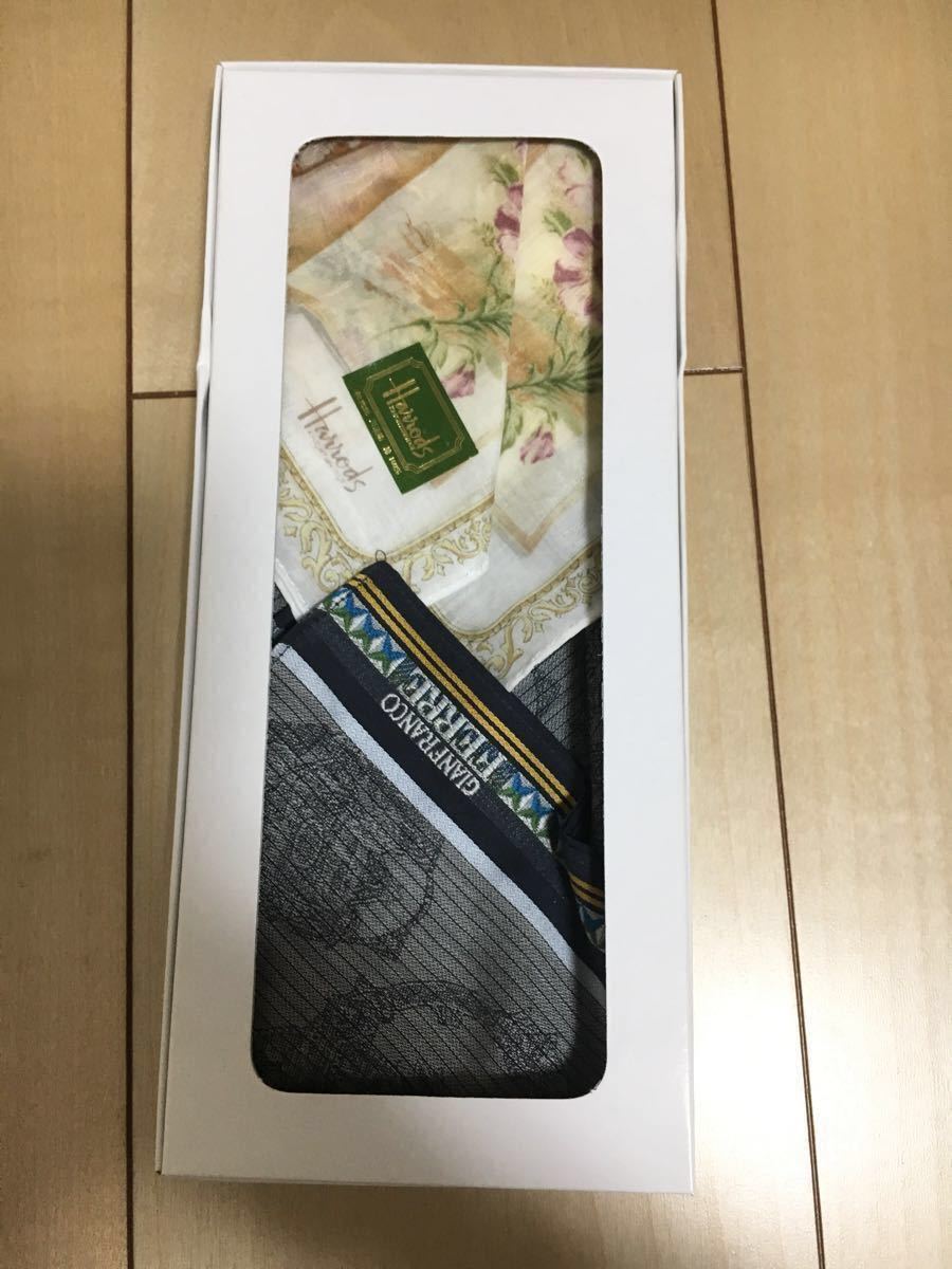 Paypayフリマ ブランドハンカチ 2枚セット セリーヌ 東武百貨店購入 Paypayフリマ ブランドハンカチ 2枚セット セリーヌ 東武百貨店購入