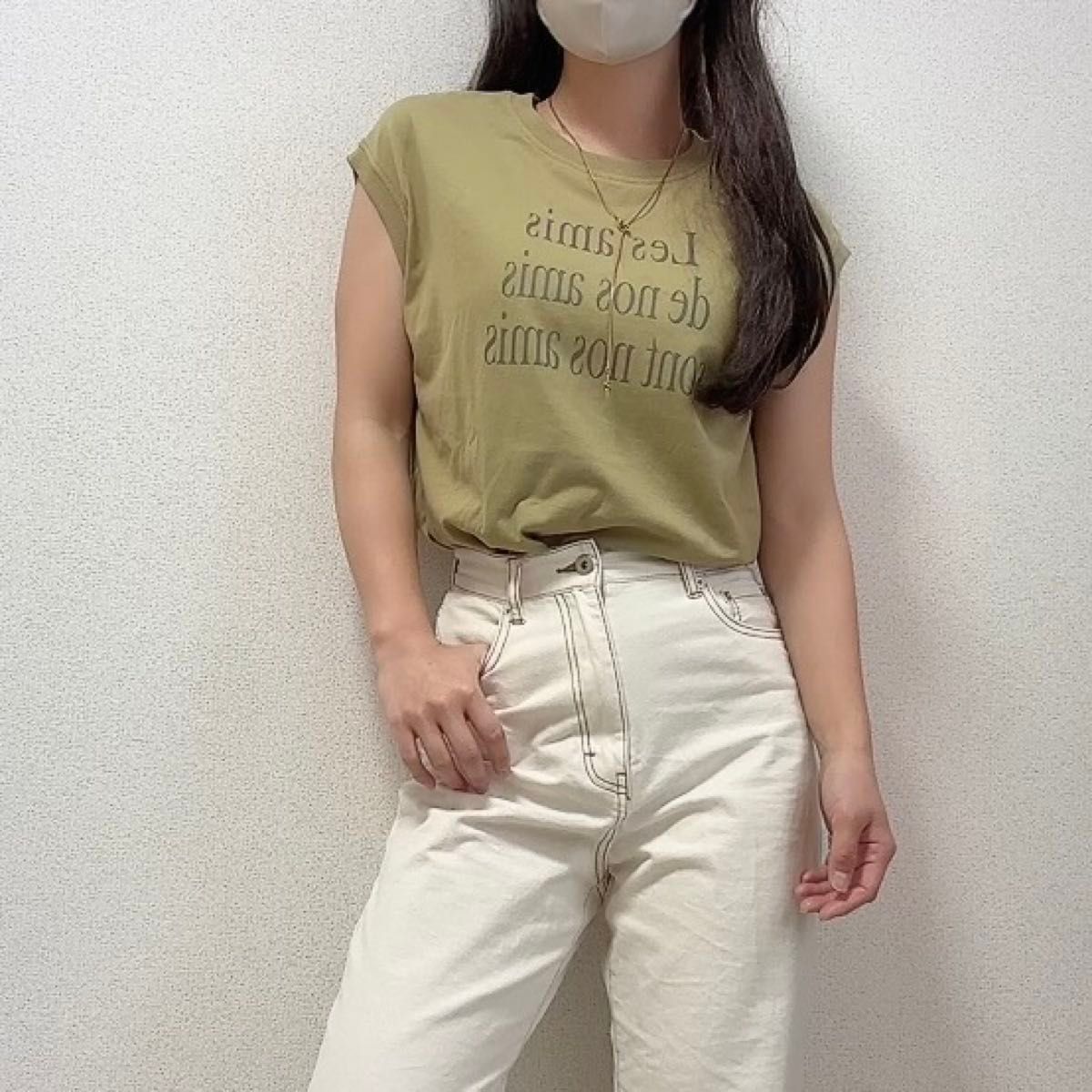 フレンチスリーブトップス
