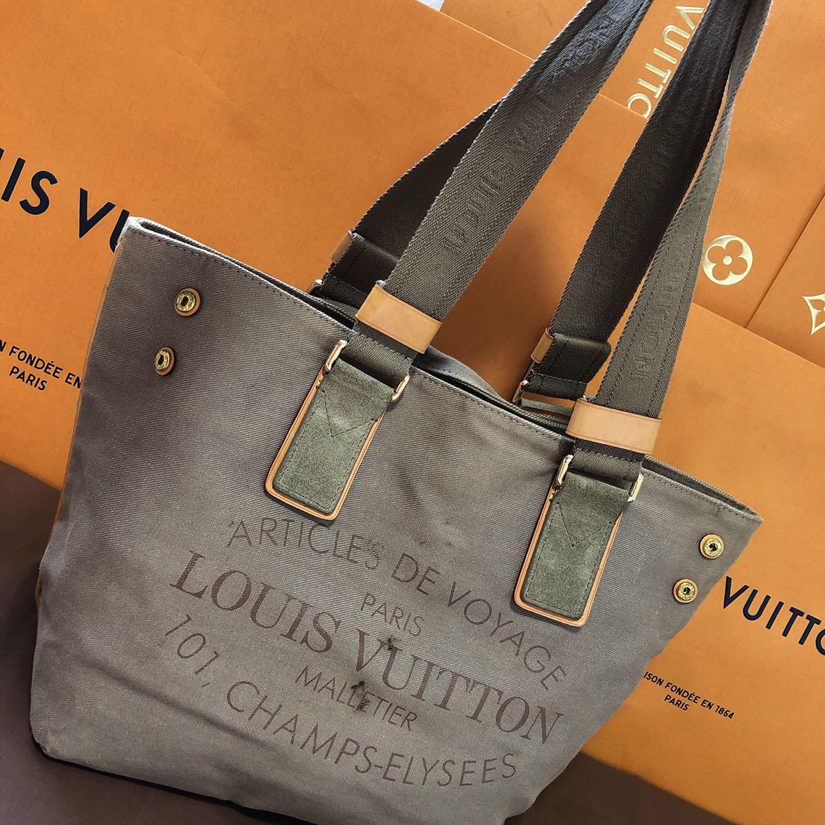 Louis Vuitton Mahina Leather Bags, Worth it?, Mod Shots