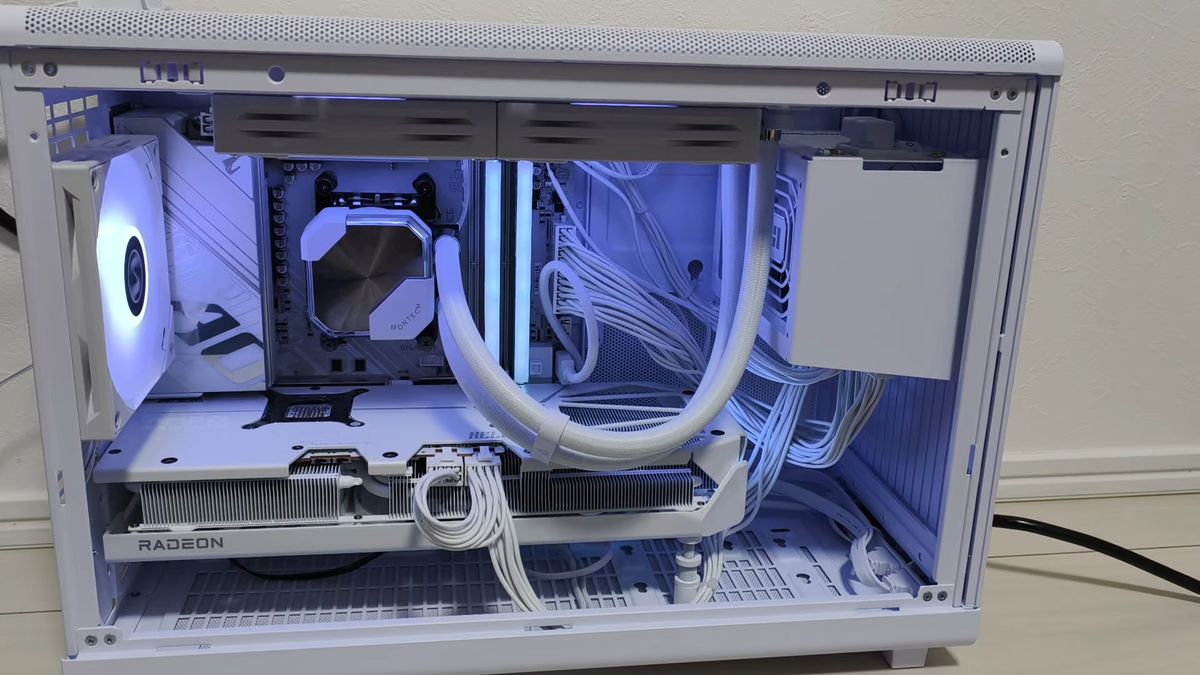 値下げ不可 自作PC ホワイト 最新ハイエンド RYZEN9 9900X RX9070XT SSD1TB 32GB SFX850W