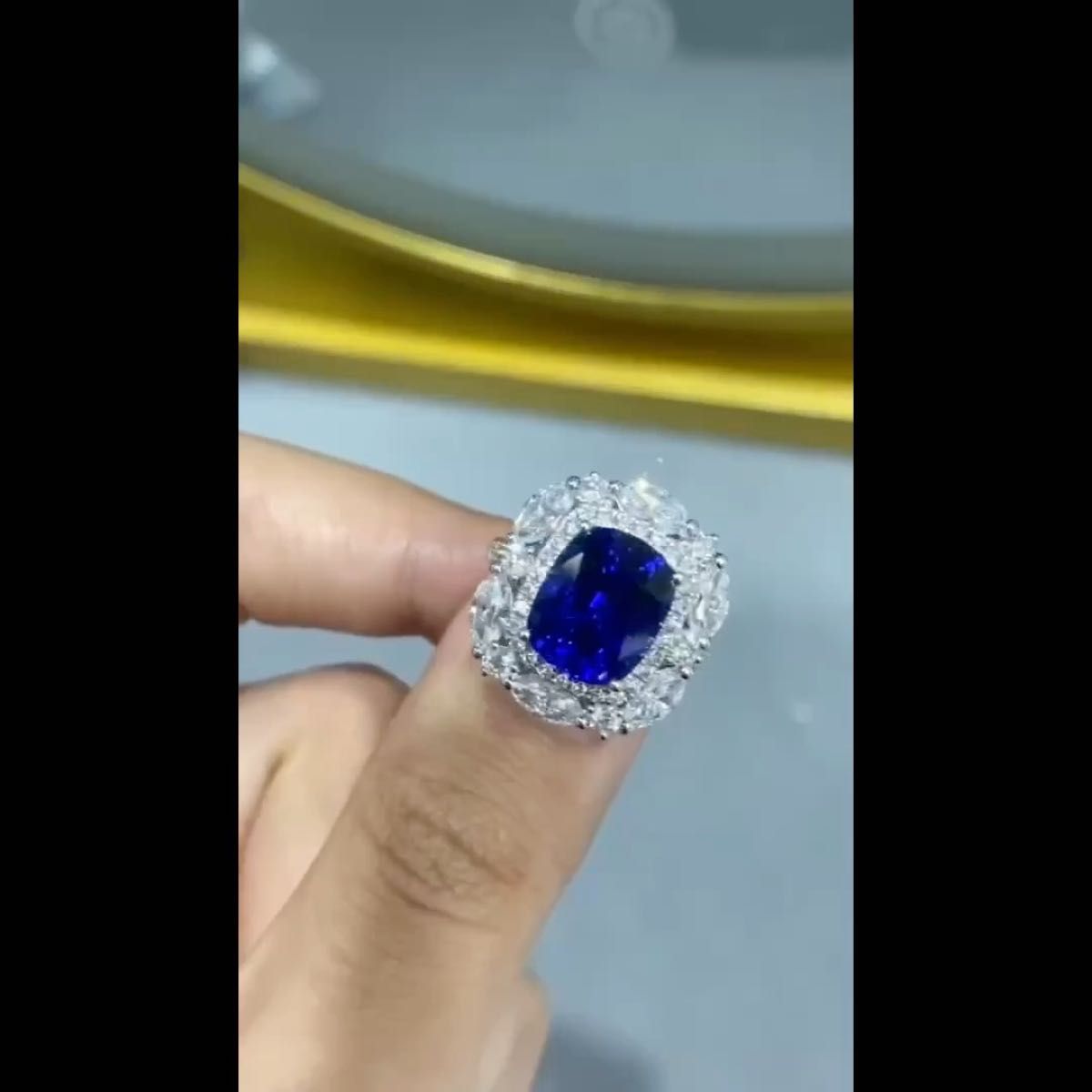 【鑑別書付】無処理5.13ct ラボグロウンサファイアリング ロイヤルブルー 高透明度 クッションカット