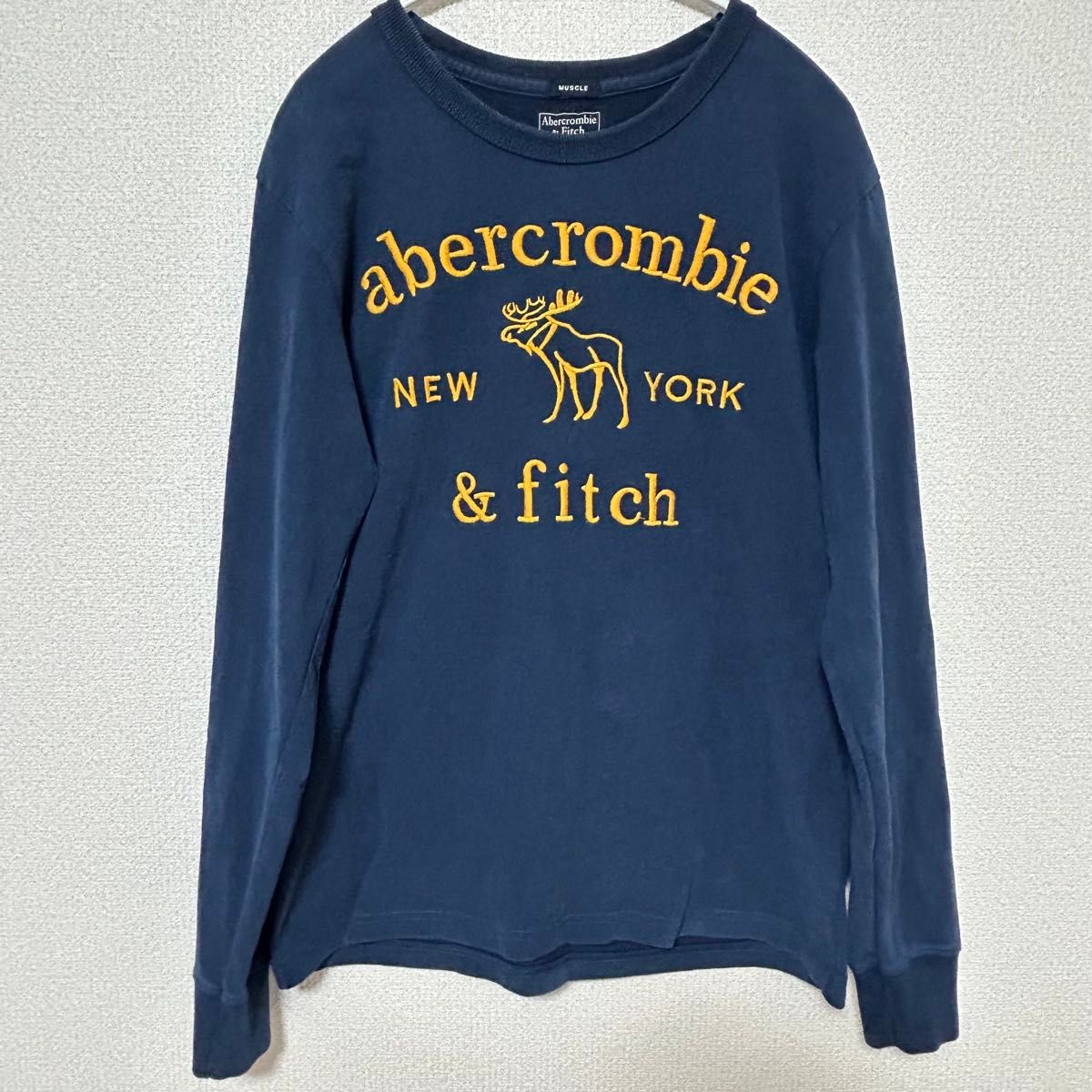 Abercrombie & Fitch クロップド ロゴ Tシャツ 長袖 関税送料込 Abercrombie & Fitch 長袖Tシャツ Mサイズ ロンT|Yahoo!フリマ
