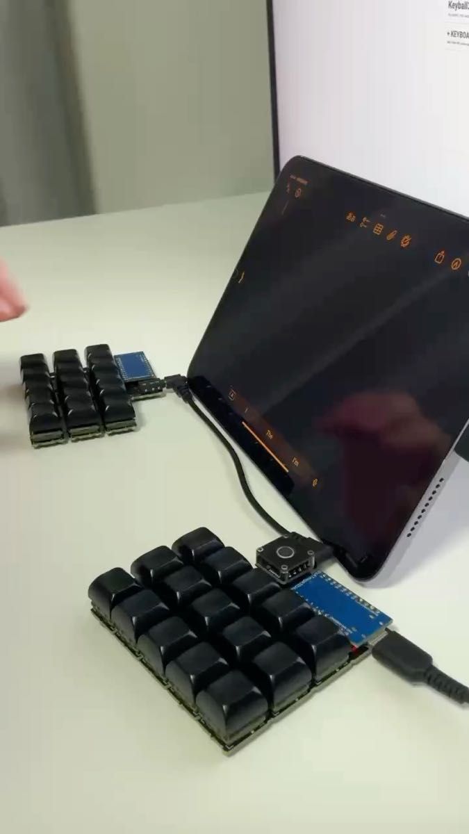 Te96 trackball 付き 狭ピッチキーボード (keyball風)