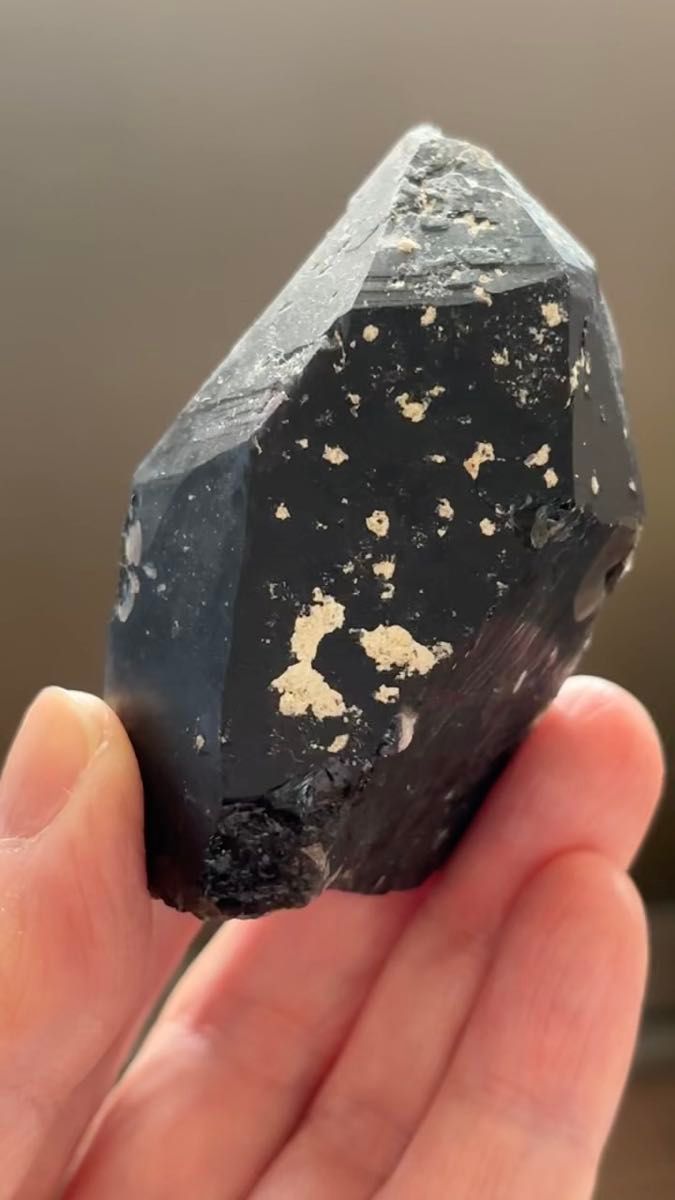 中国 山東省産 モリオン 152g 原石 天然石 魔除け 浄化
