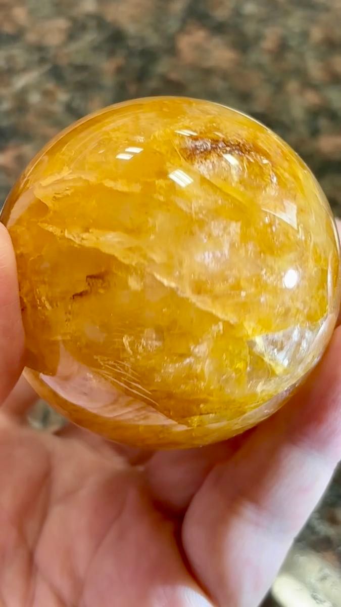 極上のゴールデンヒーラースフィア 6cm丸玉 極上のビタミンカラー 元気でます 美しい トップクオリティ 天然石