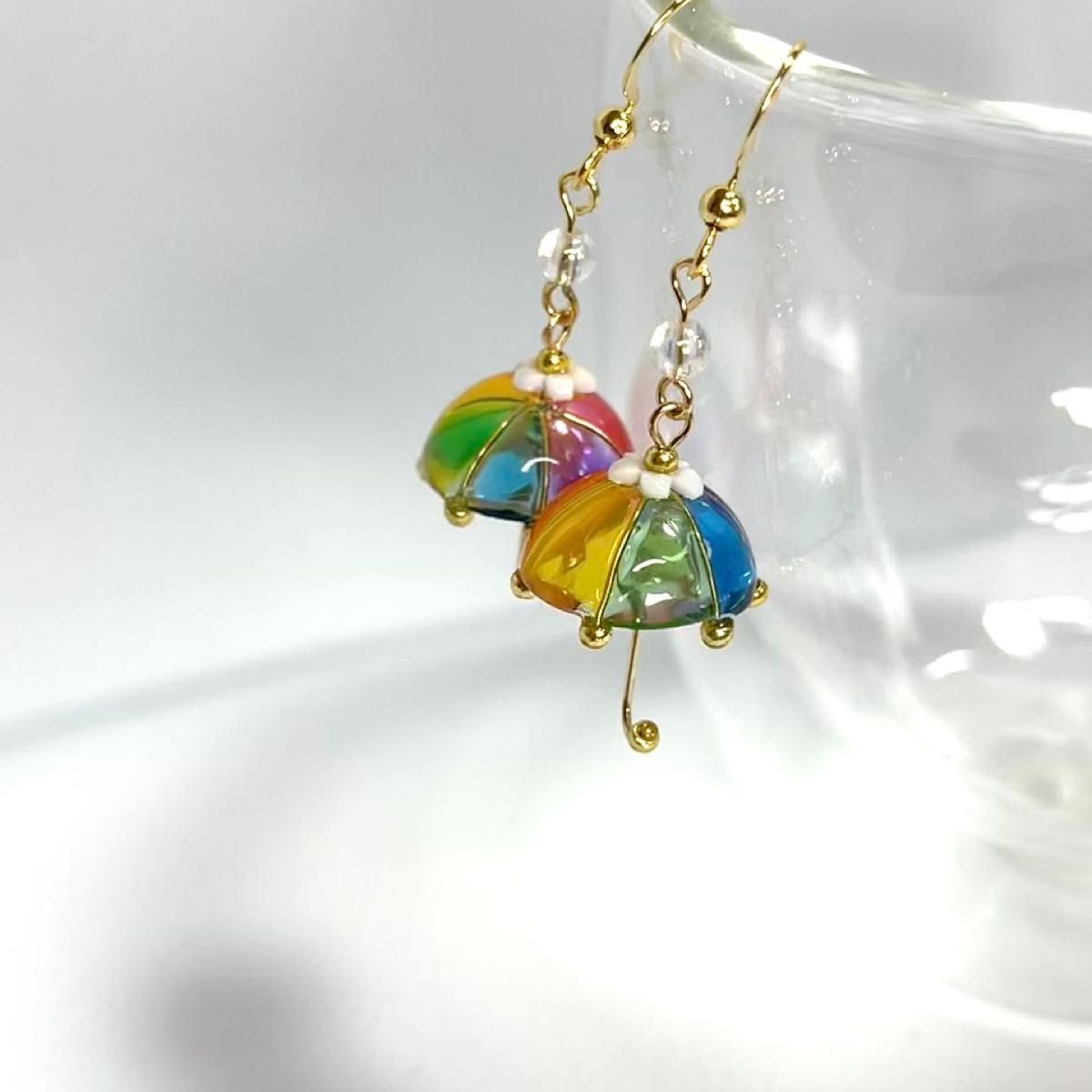 虹色 傘 パラソル レジン ピアス イヤリング ハンドメイド
